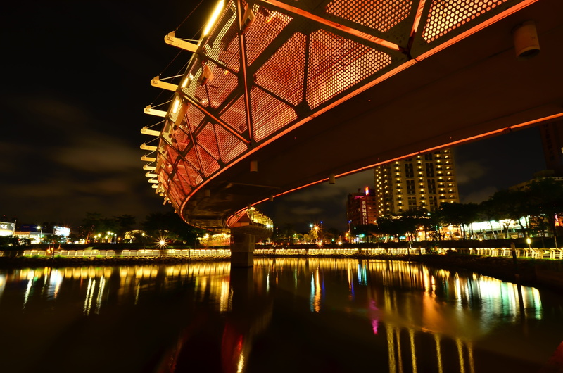 reflection, architecture, cityscape, body, bridge, night view, night, 4K, city, light trails, building exterior, nature, river, travel destinations, skyscraper
