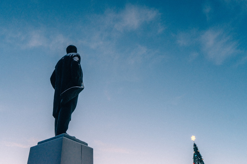 russia, fir, male likeness, christmas, full length, outdoors, revolution, monument, light, day, cloud - sky, tree, sculpture, ussr, soviet, architecture
