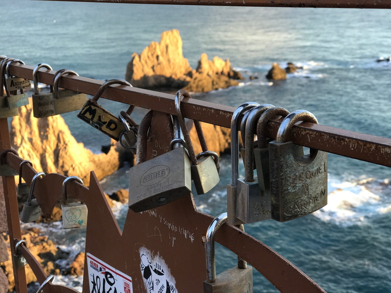 love lock, metal, no people, lock, security, water, reef of the sirens, outdoors, close-up, Padlock, railing, protection, sea, positive emotion, day, nature