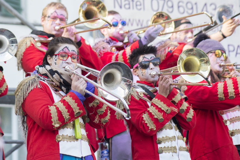 glarus, men, group of people, trumpet, instrument, real people, togetherness, musical instrument, clothing, holding, trombone, celebration, red, people