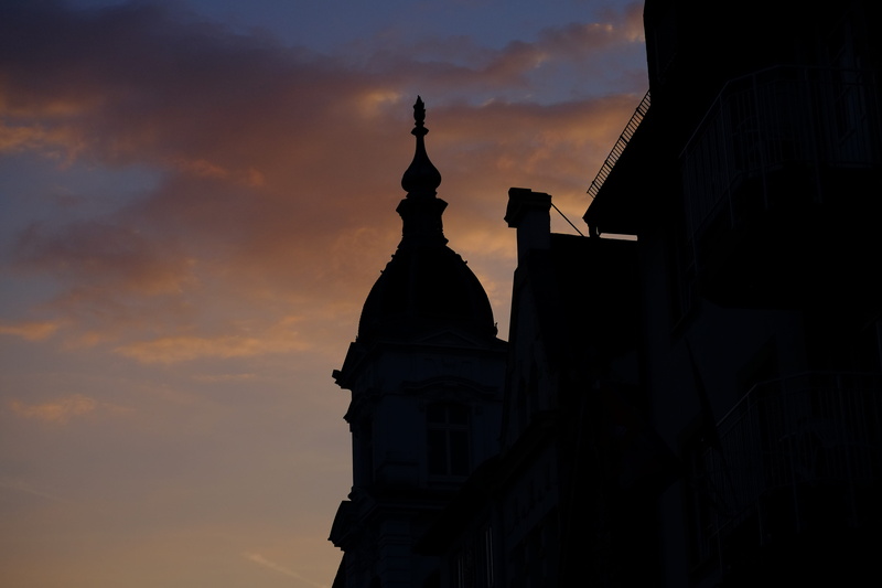city, silouette, evening sky, religion, lighting, silhouette, building, twilight, dome, evening, belief, house facade, orange color, sky, house, sunset