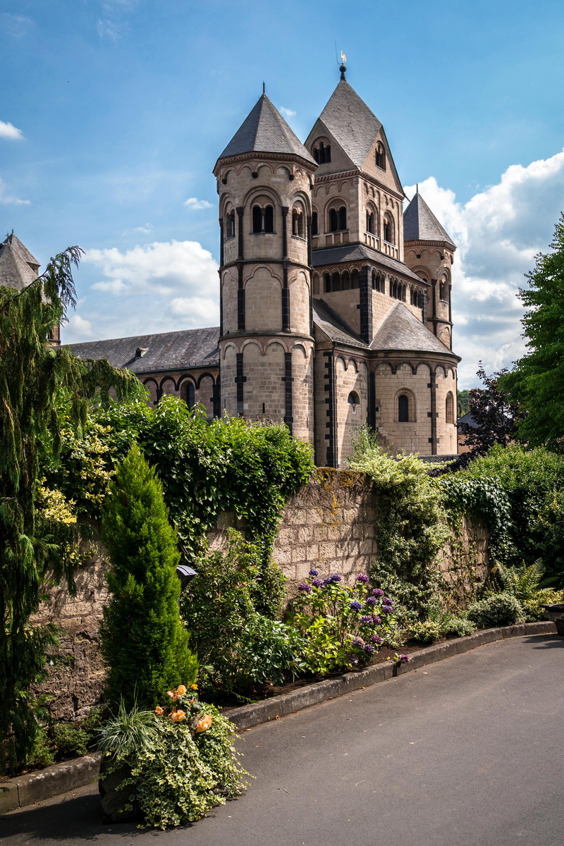 christi, growth, sunlight, religion, abbey, place of worship, building exterior, god, son of god, nature, christianity, day, architecture, christen, building