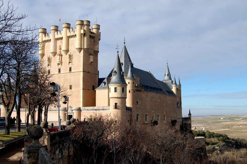 beautiful, spain, stone, ancient, 1080P, pretty, fortress, animal, castle, alcazar, hill, segovia, trees