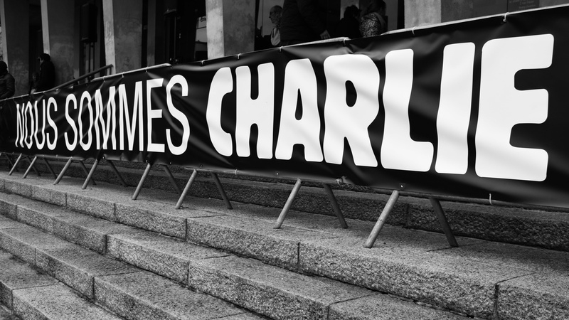 communication, number, attempt, capital letter, building, city, day, rally, france, no people, event, brest, built structure, sign, railing, barrier, peace