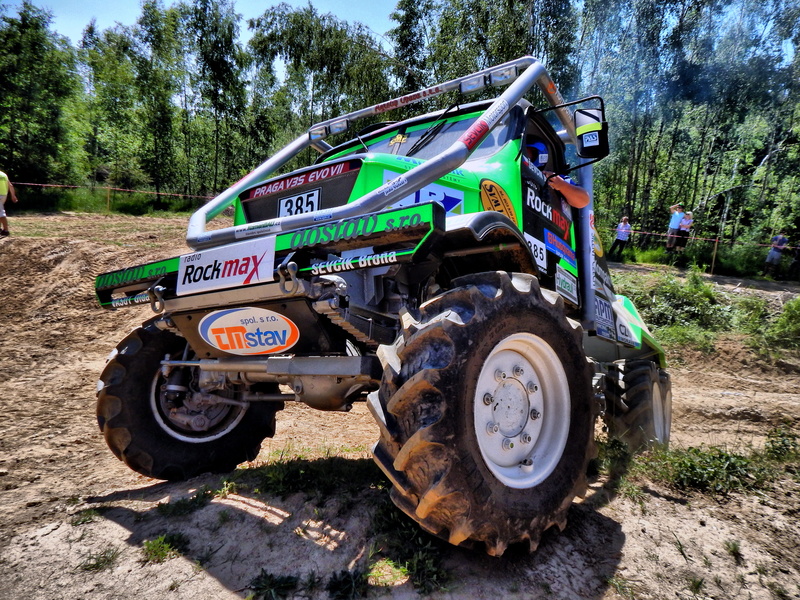 wheel, nature, tree, agricultural equipment, the attempt, rural scene, land vehicle, stationary, abandoned, no people, transportation, sunlight, outdoors