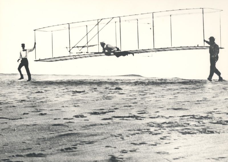 land, 1902, photo, walking, attempt, sea, full length, sky, take off, flight, orville wright, technology, three, historically, aircraft, day, paraglider