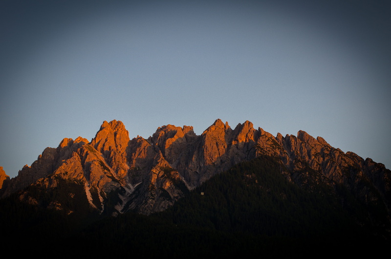 rock, rugged, environment, travel destinations, scenics - nature, crest, formation, brown, travel, tranquility, dusk, clear sky, italy, 4K, bendandi, time