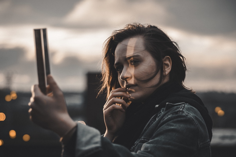sadness, woman, hairstyle, technology, city, wireless technology, beauty, 2K, brown hair, person, prism, girl, beautiful woman, sunset, looking, one person