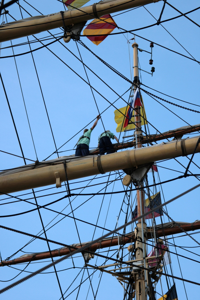 clouds, no people, evening, pirate, pole, sky, nautical vessel, excitement, fairground, adventure, mode of transportation, blue, friends, mast, ship, 4K