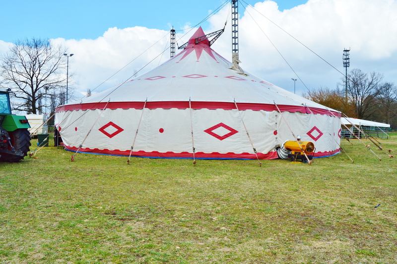 circus, outdoors, day, land, amusement park ride, park, park - man made space, amusement park, no people, grass, tent, white, nature, plant, meadow, 5K
