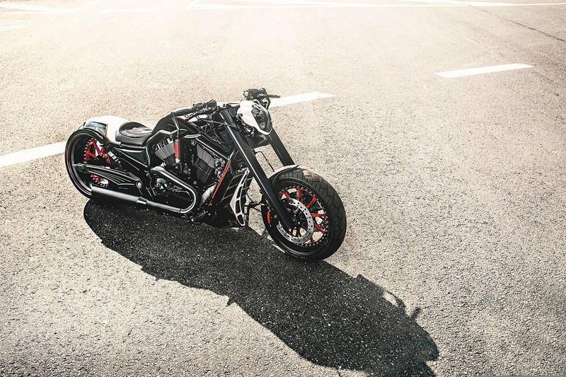 Giannis Chefs In, traffic, symbol, sport, shadow, Harley Davidson, outdoors, day, competition, tuning, bicycle, driving, wheel, high angle view, Barracuda