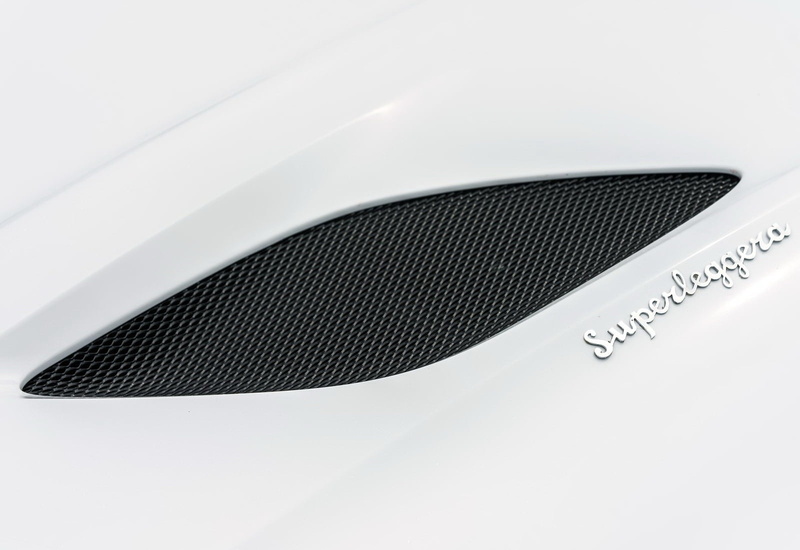 noise, technology, extreme close-up, equipment, close-up, superleggera, 720P, copy space, performance, martin, (2019), music, white background, connection