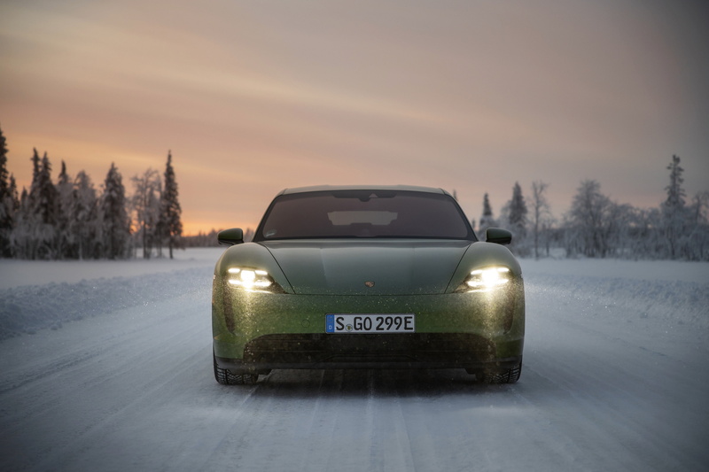 Porsche Taycan 4S, Car, Green Car, Winter, Sport Car, 4K, Porsche, Vehicle, Snow