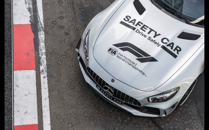 high angle view, transportation, city, f-1, street, land vehicle, western script, no people, 2018, motor vehicle, communication, car, race, close-up, sign