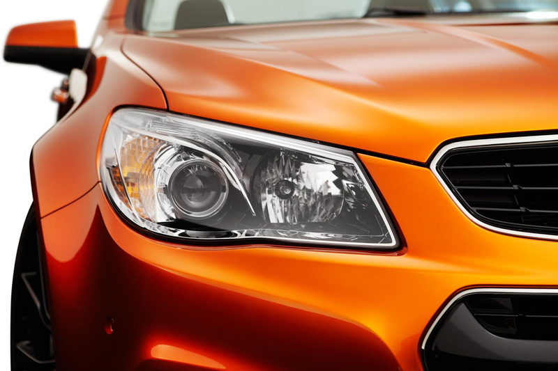 headlight, no people, orange color, retro styled, ssv, car, outdoors, mode of transportation, concept, land vehicle, commodore, backgrounds, luxury, day