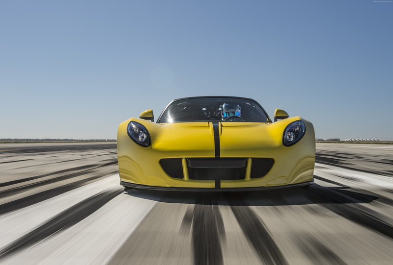 racing, sunny, taxi, outdoors, sky, sunlight, road trip, clear sky, blue, no people, day, 4K, transportation, motion, speed, car, nature, motor vehicle