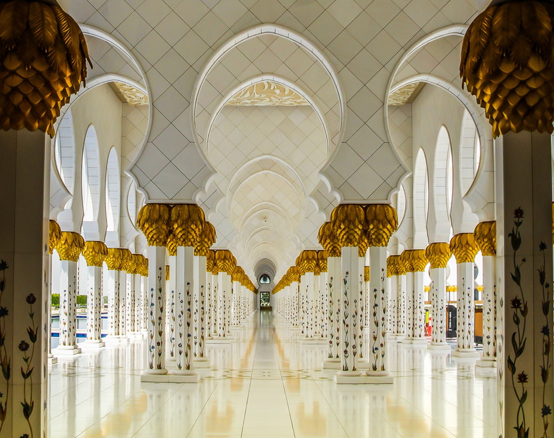 flooring, place of worship, 5K, belief, mosque, arabic, no people, ornate, architecture, ceiling, architectural column, islamic, indoors, luxury, arcade