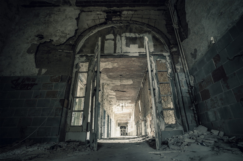 door, wall - building feature, interior, indoors, building, exploration, weathered, lostplace, abandoned, white, deterioration, forgotten, history, decay
