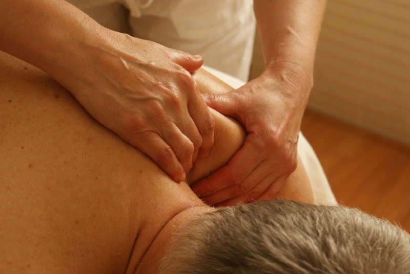 back, women, body part, wellbeing, indoors, standing, men, two people, finger, rear view, boon, beside, man, pain, shoulder, people, 4K, health spa, human Hand