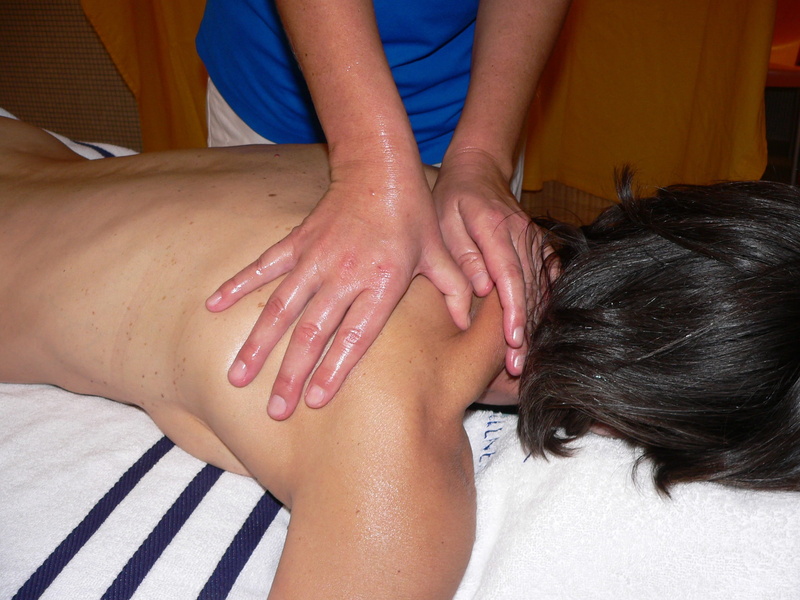 hand, indoors, young adult, shiatsu, lifestyles, human hand, adult, touching, 2K, human body part, rear view, classic massage, neck, people, shoulder