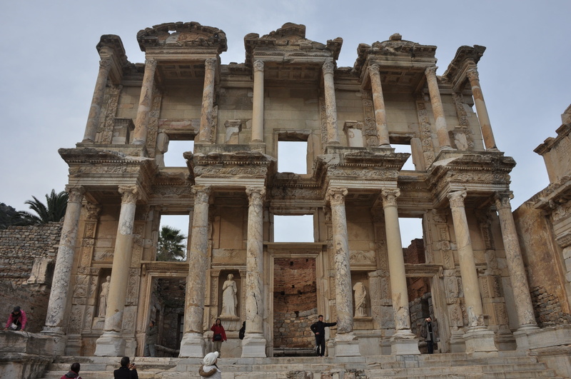 built structure, travel, old ruin, tourist, tourism, ephesus library, ruined, architectural column, ancient civilization, 4K, architecture, group of people