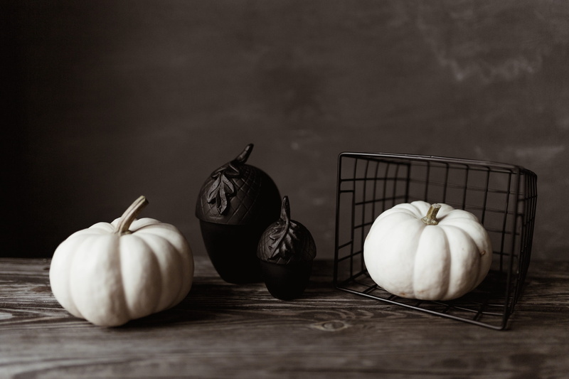 white pumpkin, studio shot, table, mood, home, dark, ingredient, garlic, raw food, indoors, decorations, flowers, garlic clove, still life, wellbeing, halloween