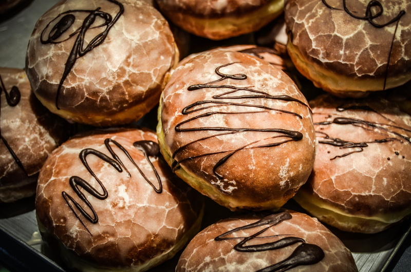 wellbeing, 4K, table, no people, group of objects, baked, syrup, pastries, food, food and drink, snack, bunch, topped, chocolate, donuts, close-up, indulgence