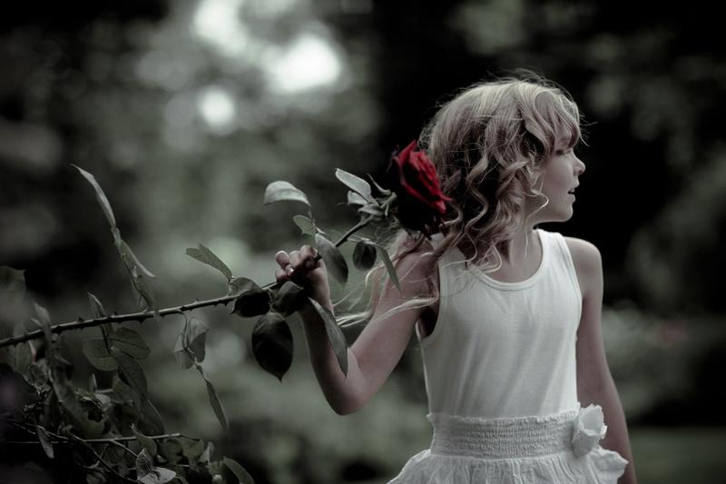 brunette, roses, girl, mood, beautiful, nature, children, dress, people, 1080P, trees, cute, female, garden, park, emotion, plants, child, flowers