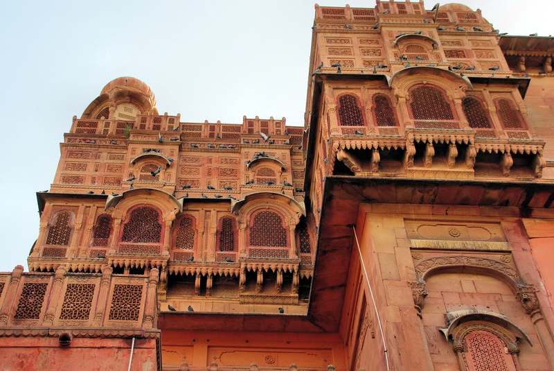 low angle view, religion, travel, building, rajastan, ornate, built structure, ancient history, india, arch, architecture, history, maharajah, sky, palace