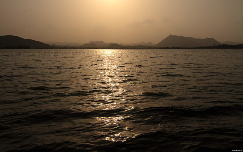 mountain range, waterfront, lake, sea, sun, mountain, windows, rippled, sunset, outdoors, pichola, scenics - nature, wallp, beauty in nature, tranquility
