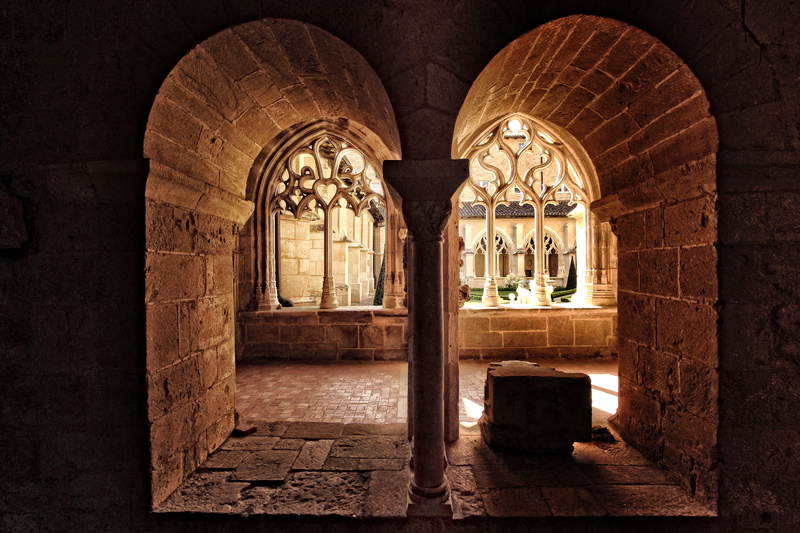arched, france, ancient, stones, belief, abbey of cadouin, indoors, architecture, spirituality, columns, arch, courtyard, ornate, arcade, built structure
