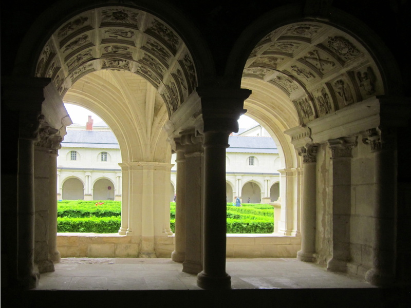 sunlight, nature, architecture, colonnade, religious, day, abbey, gothic, 2K, unesco, medieval, cloister, landmark, arch, the past, building, ornate, french