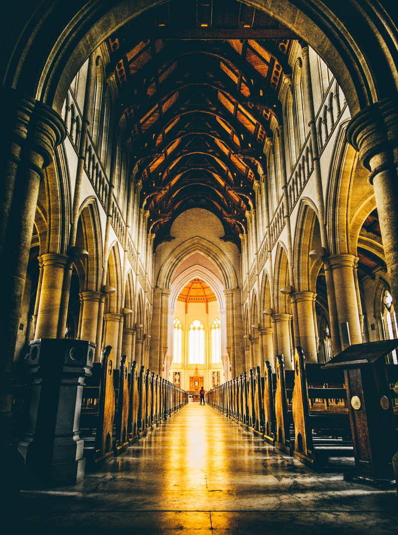 built structure, arcade, 4K, architecture, architectural column, place of worship, diminishing perspective, light, cathedral, belief, aisle, arch, monastery