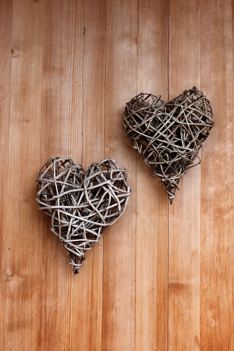 decoration, brown, positive emotion, emotion, large group of objects, heart shape, floor, background, heart, complexity, chaos, directly above, tangled
