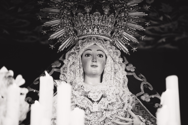 low angle view, black and white, belief, 5K, photo, mother, human representation, art and craft, ornate, mary, place of worship, architecture, day, religion