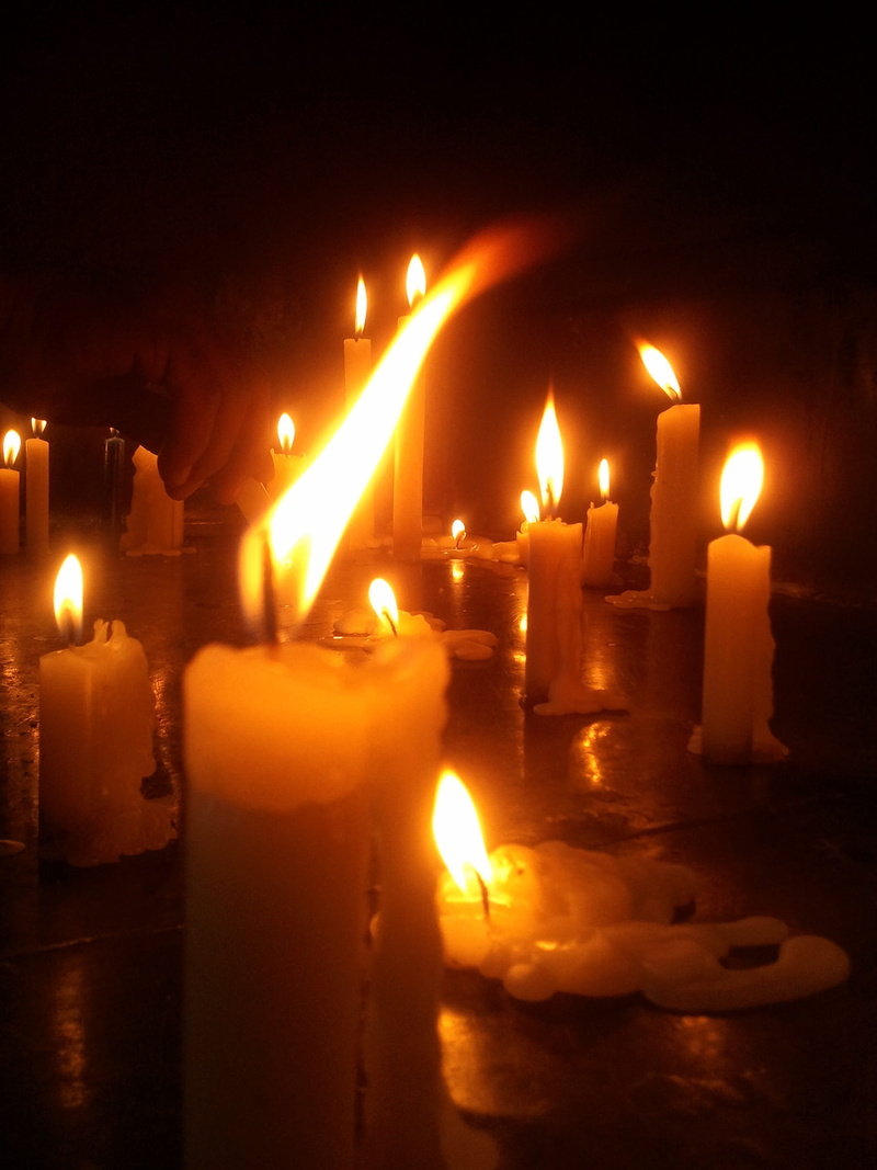 Light, 2K, fire - Natural Phenomenon, indoors, burning, illuminated, no People, religion, fire, celebration, decoration, cultures, dark, orange color