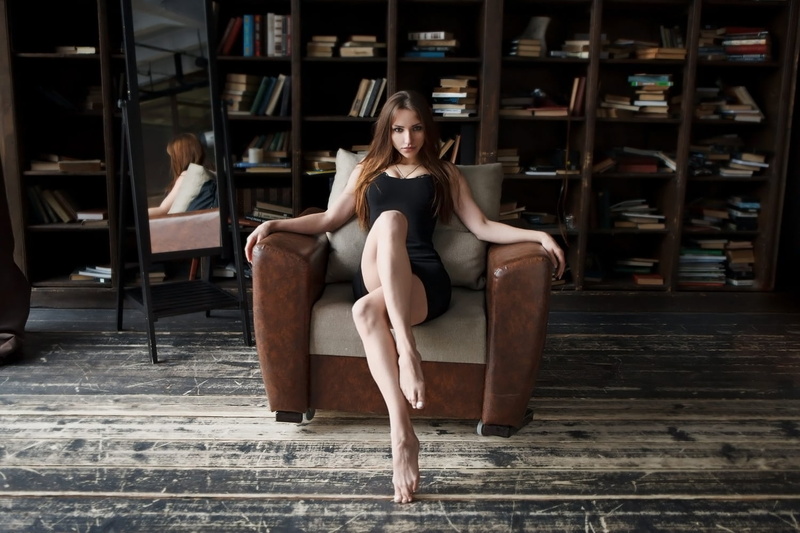 wooden floor, women, 720P, armchair, dress, reflection, legs, legs crossed, brunette, bookshelves, barefoot, mirror, straight hair, long hair, looking at viewer