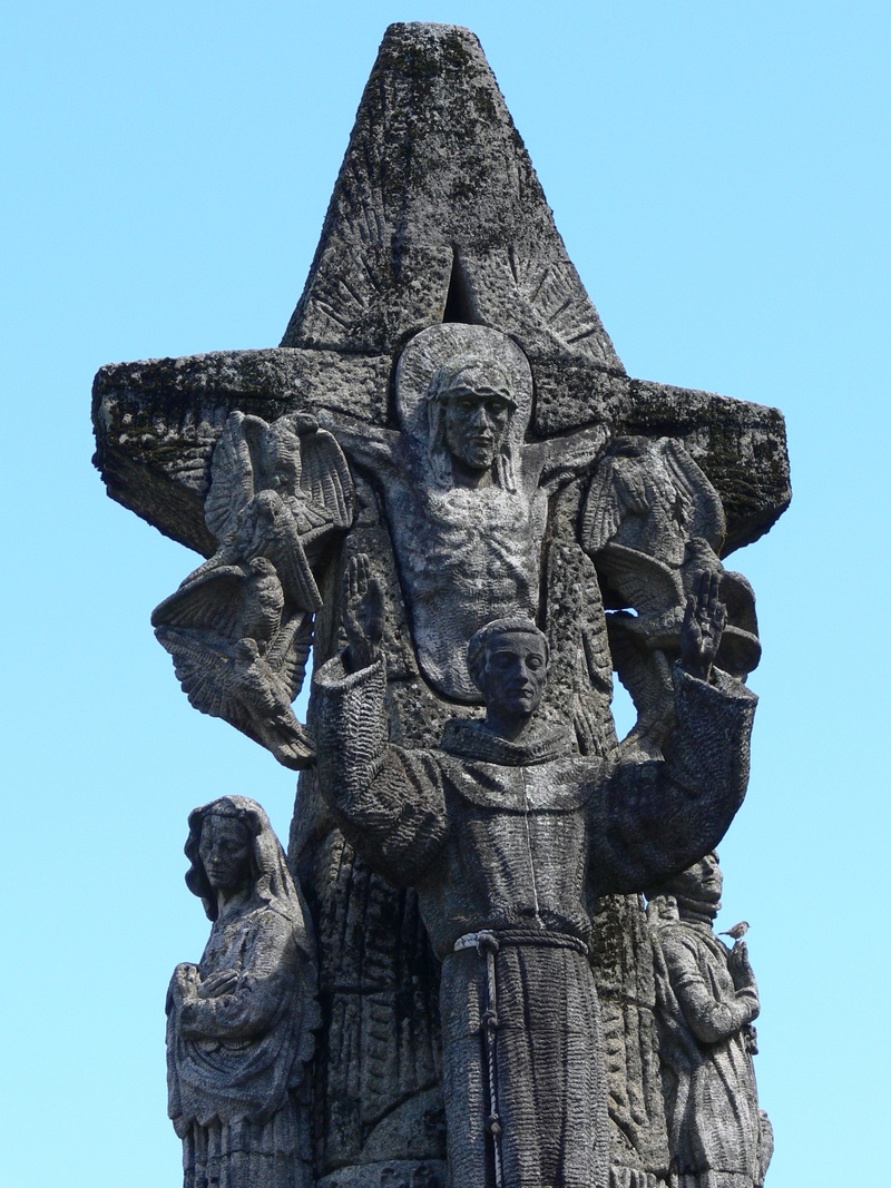 craft, representation, the past, nature, stone sculpture, ancient civilization, architecture, clear sky, low angle view, belief, no people, santiago de compostela
