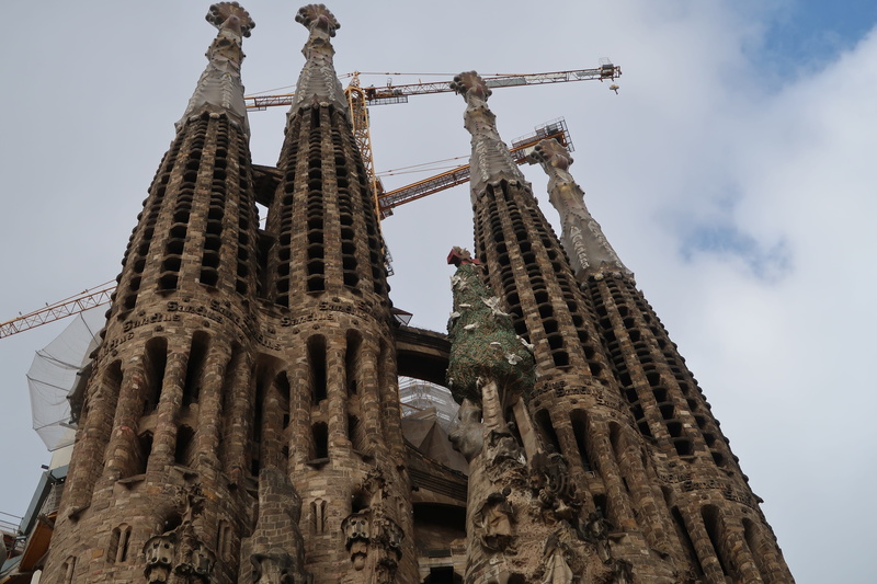 architecture, place of worship, sky, belief, 5K, gaudi, day, religion, building exterior, construction site, la sagrada familia, building, the past, built structure