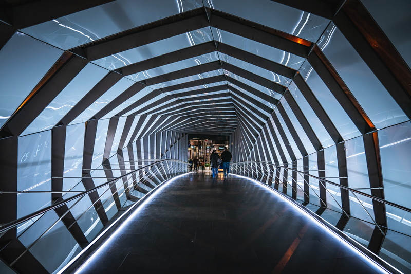 bridge, 5K, corridor, glass, outdoors, railing, window, modern, walking, banister, men, human, incidental people, pedestrian, rear view, way, group of people