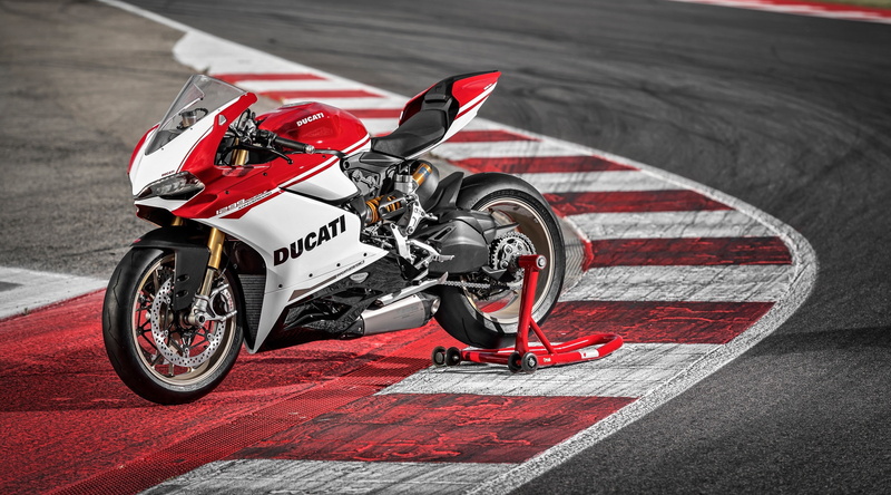 sports equipment, extreme sports, riding, motorcycle, competition, biker, sports track, mode of transportation, speed, 4K, sports helmet, crash helmet