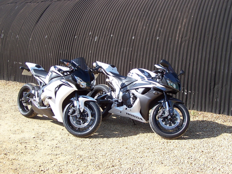 city, no people, road, stationary, black, shadow, 1080P, nature, wheel, motorcycles, cbr 1000 rr, transportation, silver colored, metal, sportbikes, cbr 600 rr