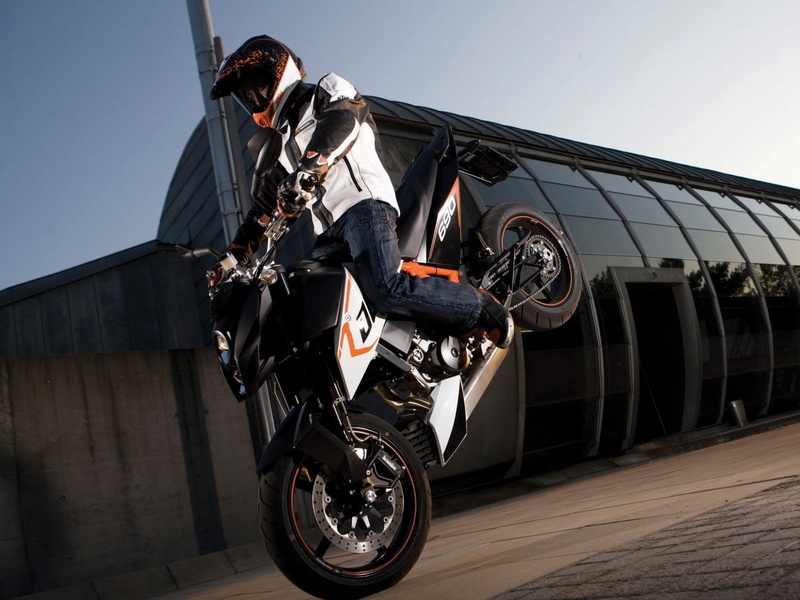 720P, Stoppie, KTM Duke 690, KTM
