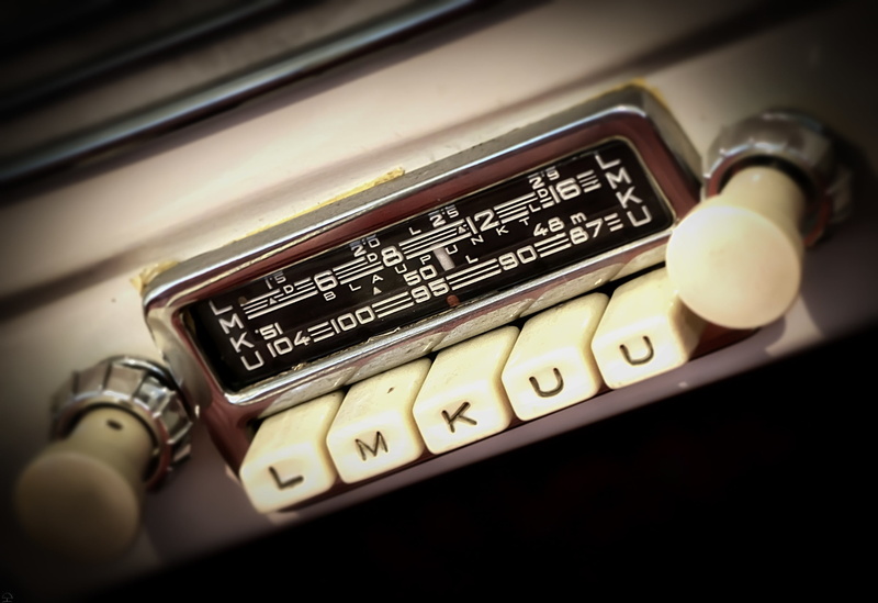 communication, 2K, technology, music, number, selective focus, car, control, close-up, still life, equipment, text, metal, arts culture and entertainment