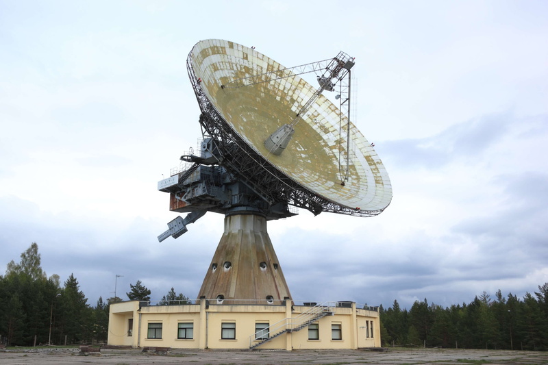 telecommunications equipment, plant, no people, latvia, antenna, scientific, sky, radio, metal, global communications, dish, 32m, 4K, receiver, building exterior