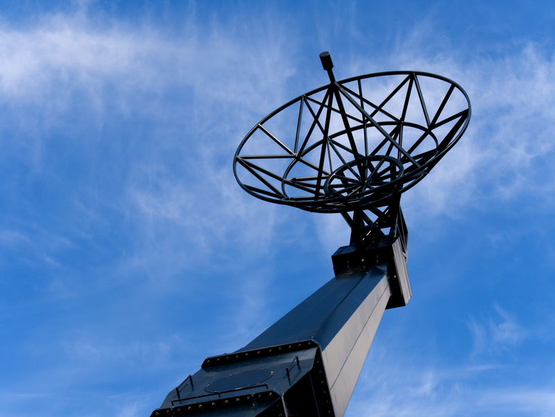 antenna mast, receiver, wireless, no people, outdoors, radio tower, antenna, transmission tower, tower, 5K, satellite, radio antenna, broadcasting, cloud - sky