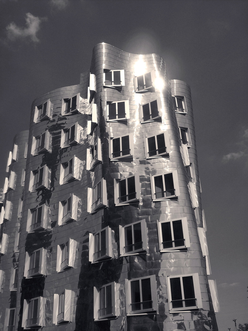 residential district, cloud - sky, architecture, built Structure, skyscraper, illuminated, glass, abandoned, tower, outdoors, facade, building, 2K, no people