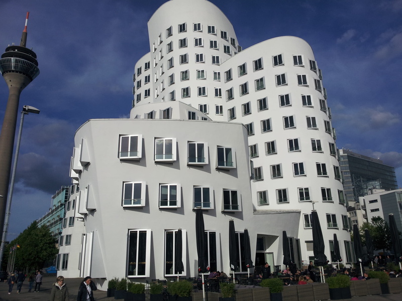 2K, Architecture, low angle view, office building exterior, street light, luxury, built structure, Düsseldorf, city life, building exterior, day, sky