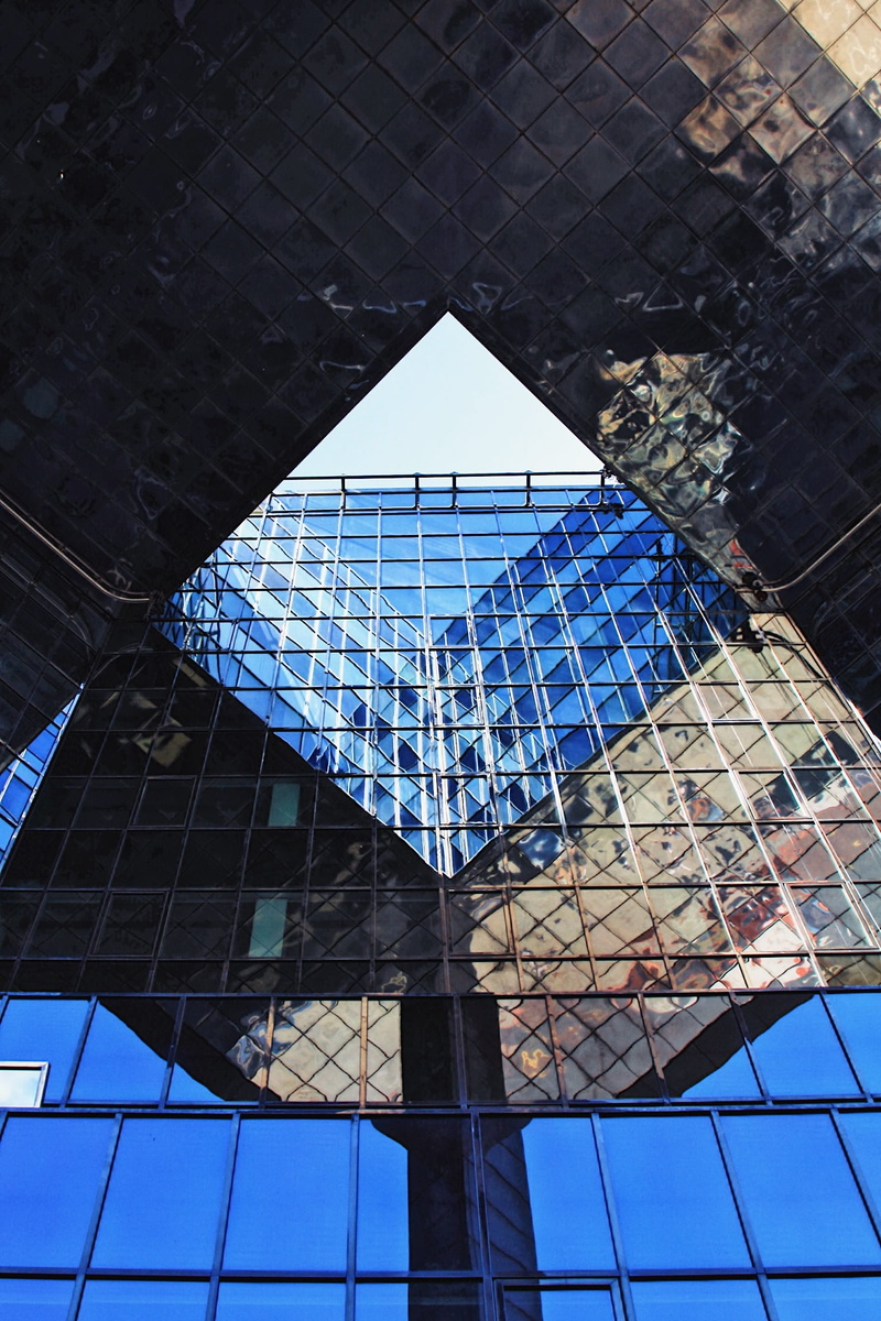 reflection, city lights, harrods department store, london eye, gondola, canary wharf, facade, lights, historically, sunlight, outdoors, window, places of interest