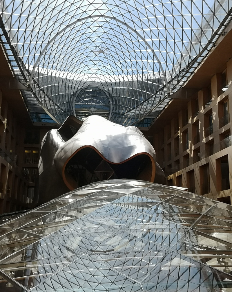 sunlight, impressive, metal, vertebrate, reflection, building exterior, ceiling, animal themes, paris burst, creativity, paris, pattern, sculpture, outdoors